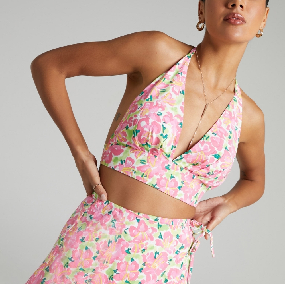 Seven Wonders - Asuka Halter Neck Top in Pink Green Floral Size M